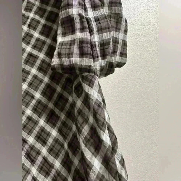 Chico’s Puckered Plaid Satin Blouse with Billow Sleeves Women’s 00 (Fits 0/2) - Picture 6 of 8